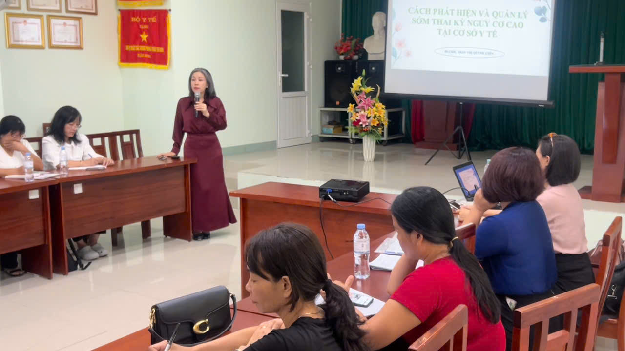 Nâng cao năng lực cán bộ y tế trong sàng lọc trước sinh và sơ sinh